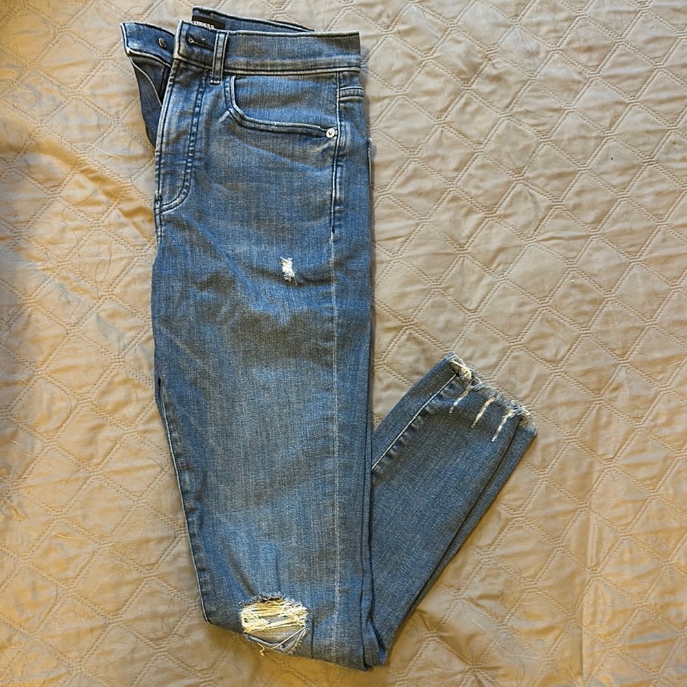 Blue Distressed Women Jeans